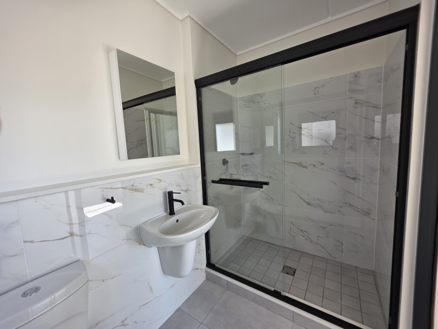 To Let 1 Bedroom Property for Rent in Sandown Western Cape